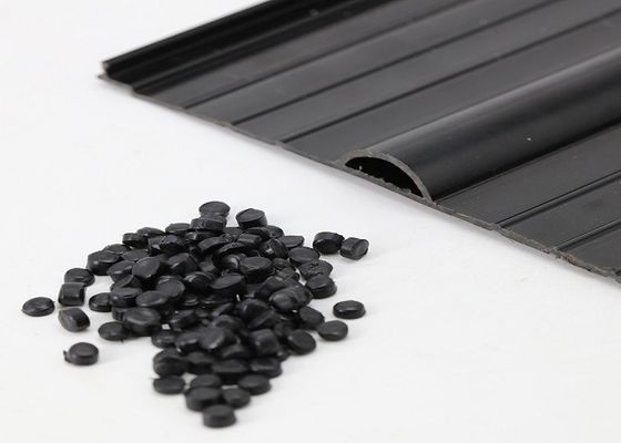 Giá tốt 1.6g/cm3 Vật liệu nhựa PVC màu trắng Granules Extruded trực tuyến